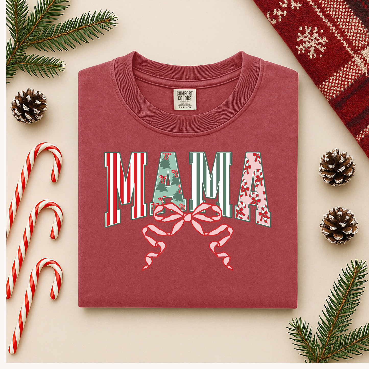 Red Christmas Mama Tshirt